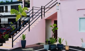 Room 7 Design-Forward Studio by Lagoon