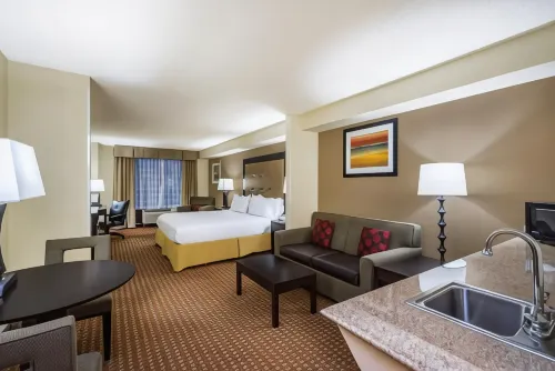 Holiday Inn Express & Suites NORTH EAST by IHG