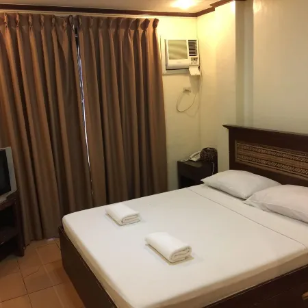 Darunday Manor Отели рядом с достопримечательностью «Bohol National Museum»