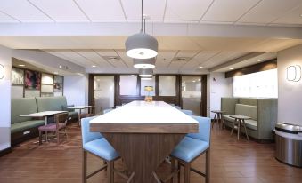 Hampton Inn Hays-North of I-70