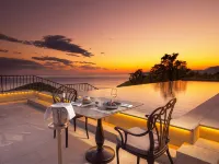 Vivid Blue Serenity Resort - breakfast