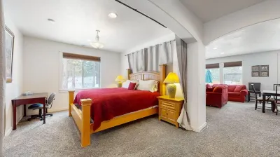 Magnificent Creater Road Retreat with 6 bedrooms and 3 bathroom on 1.2 acres.