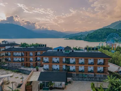 Majestic Lake Front Hotel & Suites Các khách sạn ở 