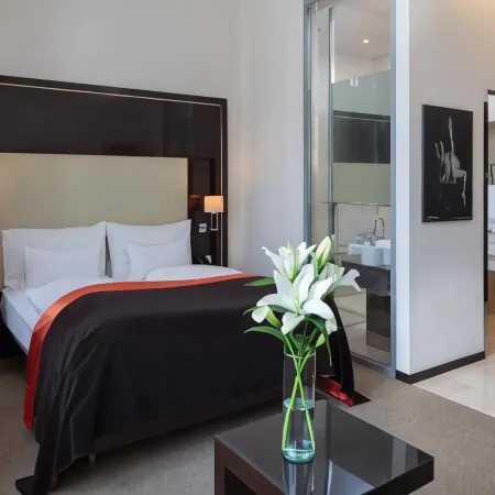 The Levante Parliament A Design Hotel Отели рядом с достопримечательностью «Площадь Ратхаусплатц»