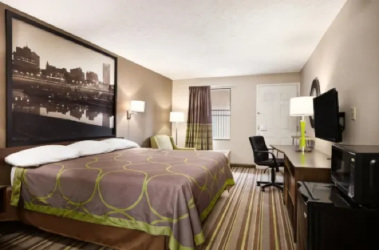 Super 8 by Wyndham Jackson