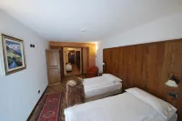 Hotel Bellevue فنادق في شامبولوك