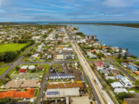 โคสต์ อินน์ โมเต็ล