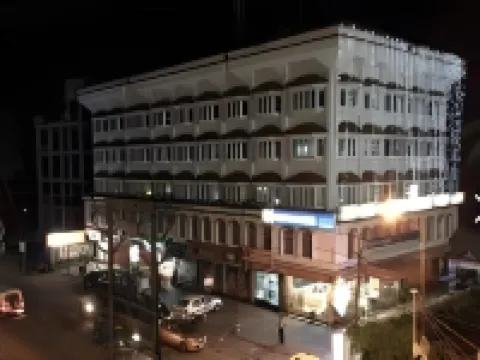 Hotel RV Tower فنادق في 