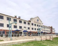 Clarion Suites