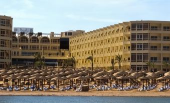 AMC Royal Hotel & Spa