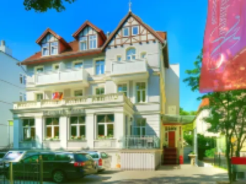 KurparkHotel Warnemünde Hotéis em Warnemunde