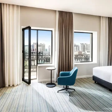 Courtyard by Marriott Baku Отели рядом с достопримечательностью «Площадь Фонтанов»