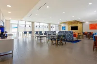 Holiday Inn Express & Suites Tampa Stadium - Airport Area