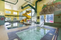 Super 8 by Wyndham Calgary Shawnessy Area - Küvet