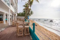 Hikkaduwa Beach Hotel - Beach