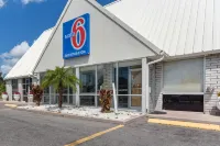 Studio 6 Englewood, FL