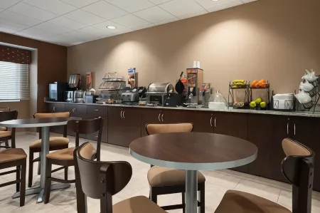 Microtel Inn & Suites by Wyndham Fairmont