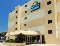 Days Inn by Wyndham Daytona Oceanfront Các khách sạn ở Daytona Beach Shores