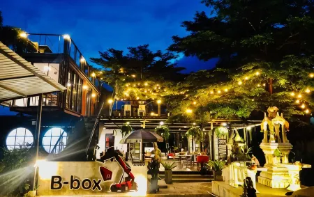 The b Ranong Trend Hotel