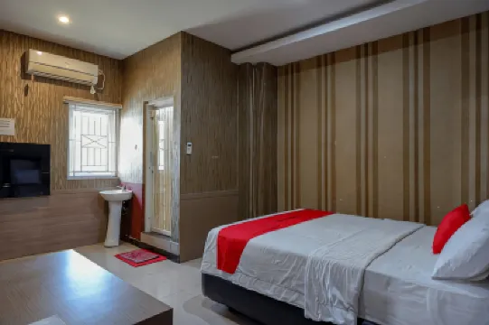 RedDoorz at Jalan Emmy Saelan Palu Hoteles en 