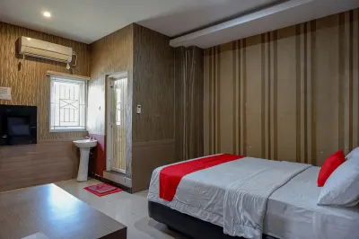 RedDoorz at Jalan Emmy Saelan Palu Hotels in Tatura Selatan