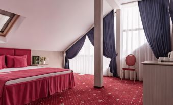 Green Wood Mini-Hotel