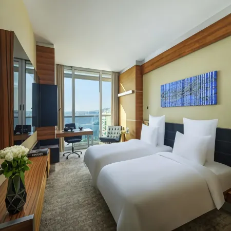 Swissotel Buyuk Efes Izmir Отели рядом с достопримечательностью «Kemeralti Market»