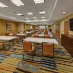 Fairfield Inn & Suites Oklahoma City NW Expressway/Warr Acres Các khách sạn ở Warr Acres