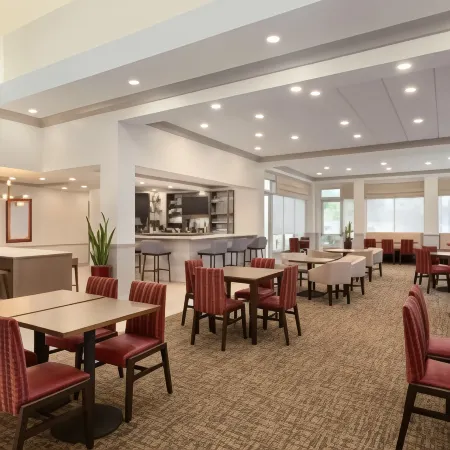 Hilton Garden Inn Fort Myers Airport/FGCU Отели рядом с достопримечательностью «Галф Кост Таун Сентер»