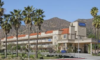 Travelodge by Wyndham Sylmar CA