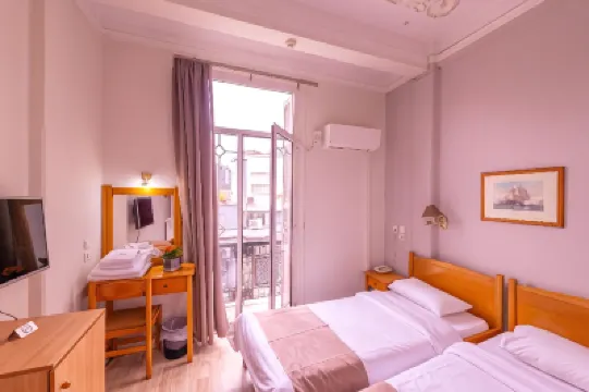 Metropolis Hotel  호텔