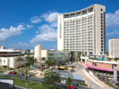 クリスタル アーバン カンクン セントロ カンクンのホテル