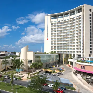 Krystal Urban Cancun & Beach Club