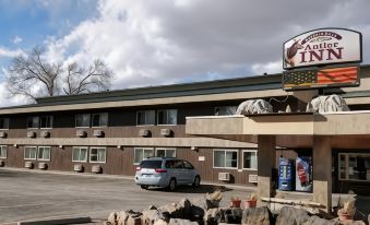 Buffalo Bill's Antlers Inn
