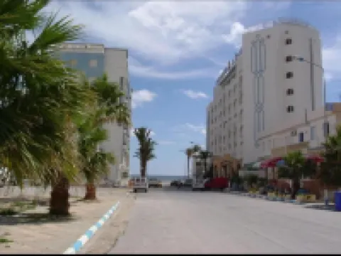 50 m to the beach ,  beach club, restaurants,  shoots,shoots, market , police