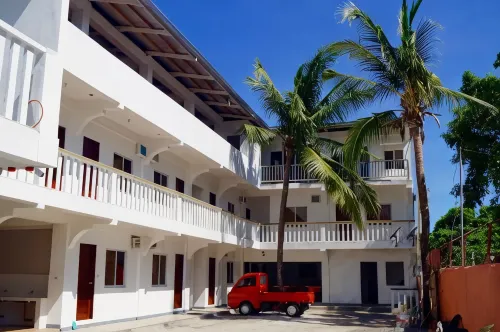 Hana Natsu Resorts Beach & Hotel