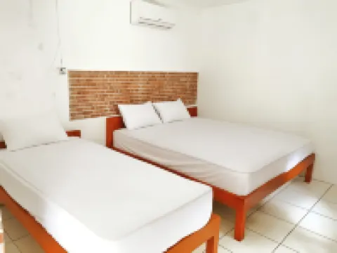 RedDoorz Syariah @ Ndalem Kembang Sore Yogyakarta Hotels in Kraton