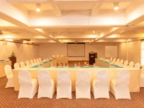 Club Hotel Dolphin Hotels in Puttalam