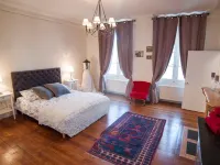 Maison des 7 Lieux Hotels in Chablis