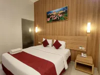 Sunshine Family Homestay Near Terminal 1 Juanda Airport Hotels in Waru