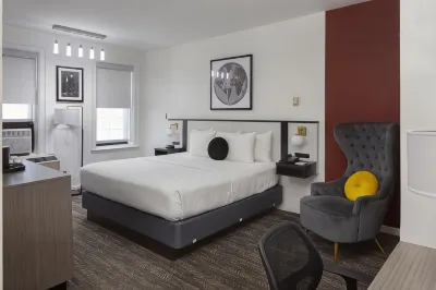 Ramada by Wyndham Jersey City Hotels near LaPointe Park