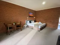 Ashleigh Court Motor Inn