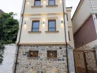 Moonlight Serenade Hotels in Korça