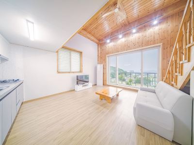Jebu Island Pine Needle Pension