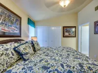Waterfront condo with easy water access to world class fishing and sightseeing. Hotels in Bokeelia