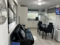 Delightful apartment with AC in sunny Delray Beach