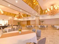 Hawaii Resort Family Suites Hotels in Serang Regency