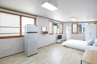 Busan Go House Pension - Pensions
