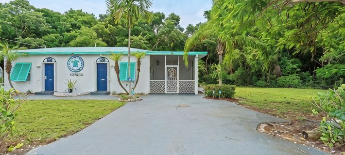 Charming and Cozy ,2/2 in Key Largo,Where Island Vibes and Adventures Await You. Hotels in Key Largo