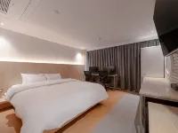Siheung Brown Dot Jeongwang Hotels near Singil Park